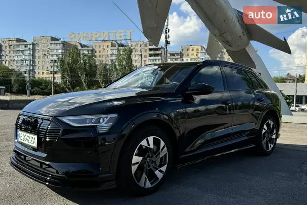 Audi e-tron 2022
