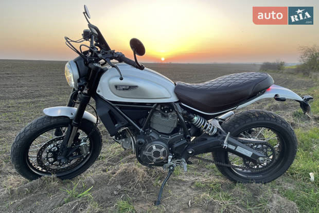 SW-MOTECH SLC サイドキャリア(左側) Scrambler Sixty2(15)/CafeRacer(17-18)/Desert 