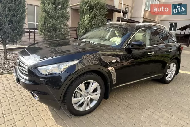 Infiniti FX 30 2012