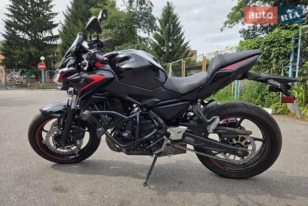 AUTO.RIA – Продаж Кавасакі бу: купити Kawasaki Z 650 в Україні