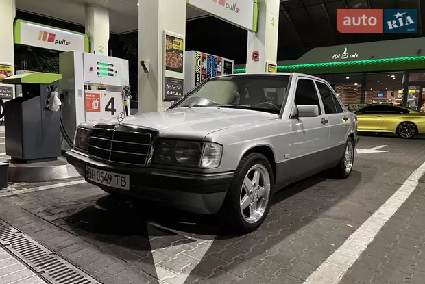 Mercedes-Benz 190 1992