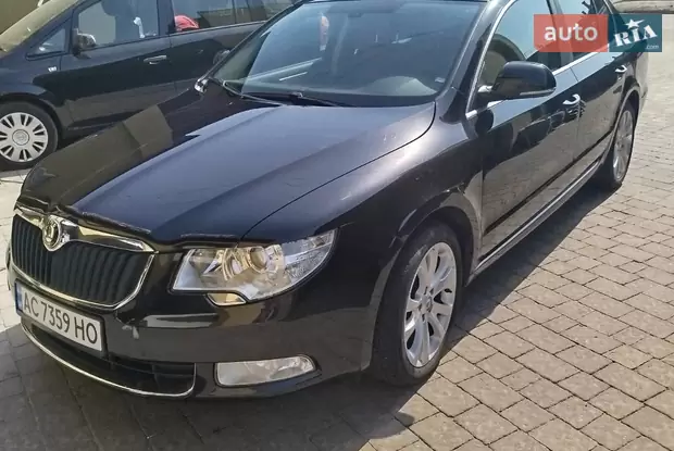 Skoda Superb 2012