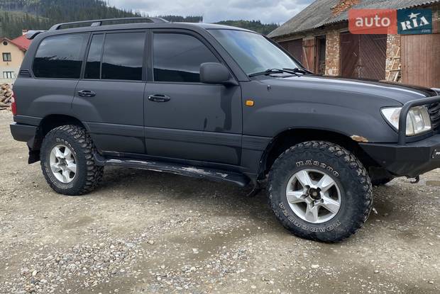 Toyota Land Cruiser 2003