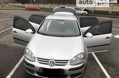 Volkswagen  2004