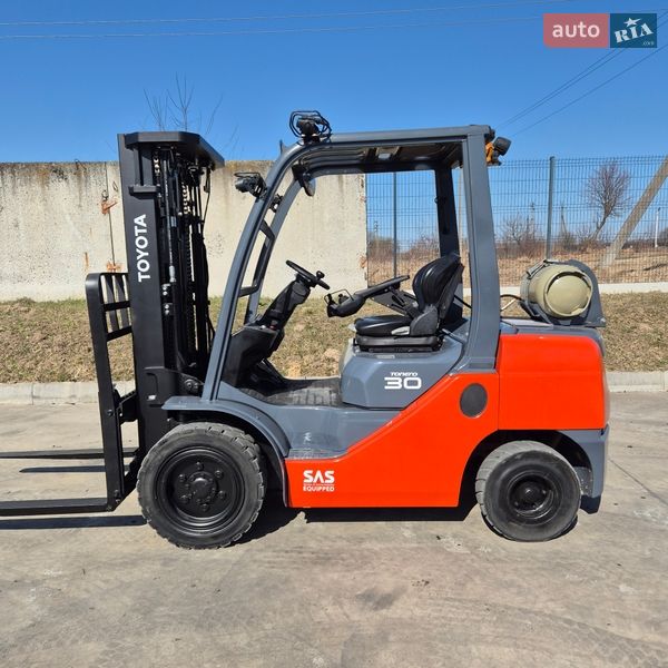 Вилочный погрузчик Toyota 02-8FGF30 2019 в Пустомытах