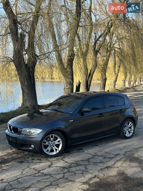 Хэтчбек BMW 1 Series 2005 в Ровно Хэтчбек BMW 1 Series 2005 в Ровно