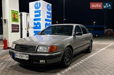 Седан Audi 100 1991 в Ровно