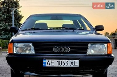 Седан Audi 100 1988 в Днепре