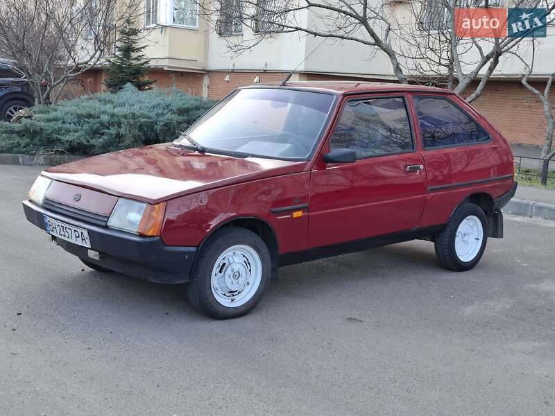 Хэтчбек ЗАЗ 1102 Таврия-Нова 2003 в Одессе