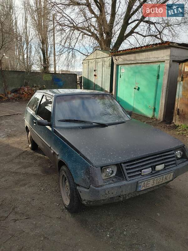Хэтчбек ЗАЗ 1102 Таврия 2004 в Никополе Хэтчбек ЗАЗ 1102 Таврия 2004 в Никополе