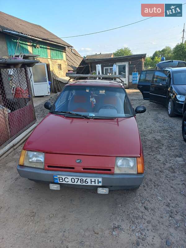 Хэтчбек ЗАЗ 1102 Таврия 2006 в Львове Хэтчбек ЗАЗ 1102 Таврия 2006 в Львове