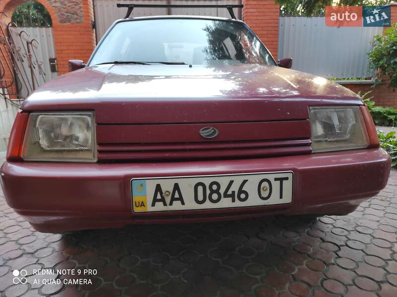Лифтбек ЗАЗ 1103 Славута 2004 в Киеве