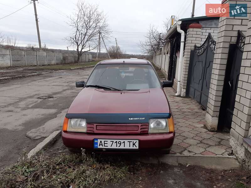 Лифтбек ЗАЗ 1103 Славута 2001 в Днепре Лифтбек ЗАЗ 1103 Славута 2001 в Днепре