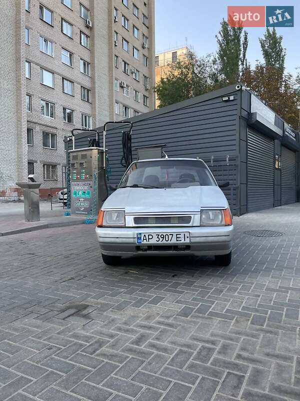 Лифтбек ЗАЗ 1103 Славута 2003 в Запорожье Лифтбек ЗАЗ 1103 Славута 2003 в Запорожье