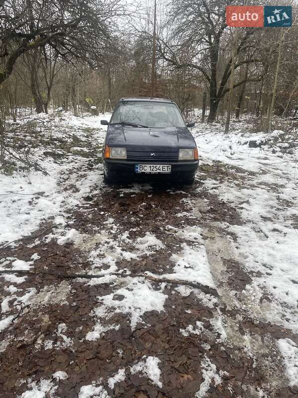 Лифтбек ЗАЗ 1103 Славута 2005 в Львове Лифтбек ЗАЗ 1103 Славута 2005 в Львове