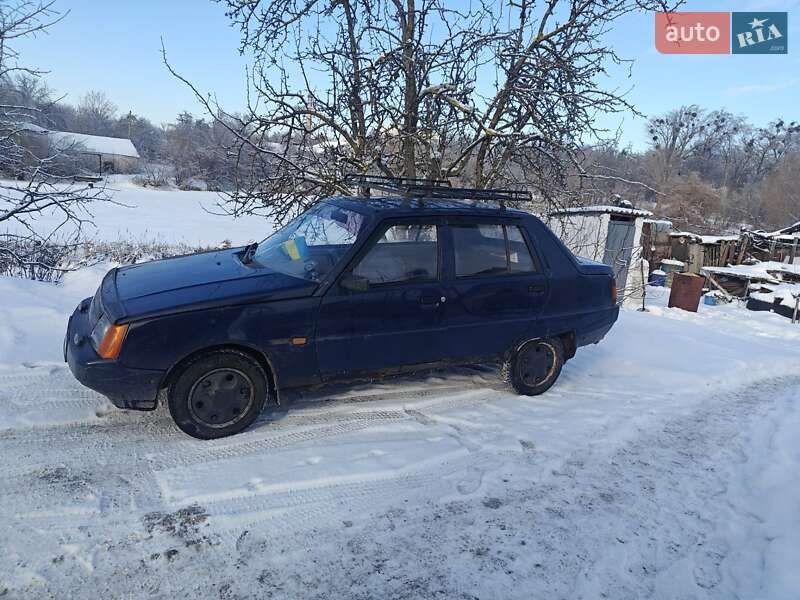 Лифтбек ЗАЗ 1103 Славута 2006 в Узине