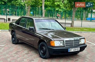 Седан Mercedes-Benz 190 1985 в Кропивницькому