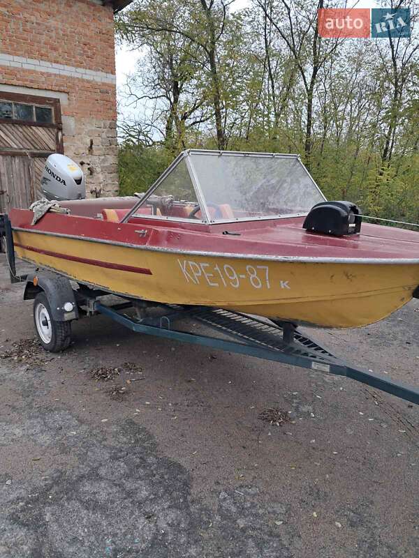 Лодка Крым 1 1974 в Семеновке