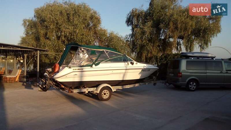 Катер Sea Ray 200 Sundeck 1990 в Марганце Катер Sea Ray 200 Sundeck 1990 в Марганце