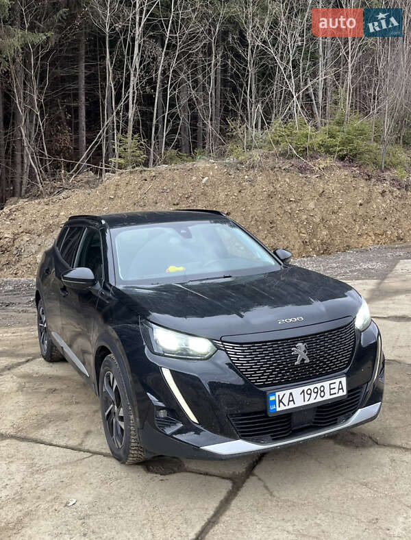 Внедорожник / Кроссовер Peugeot 2008 2021 в Киеве