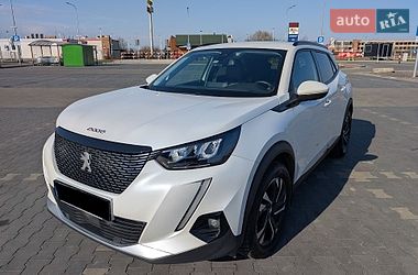Внедорожник / Кроссовер Peugeot 2008 2021 в Львове Внедорожник / Кроссовер Peugeot 2008 2021 в Львове