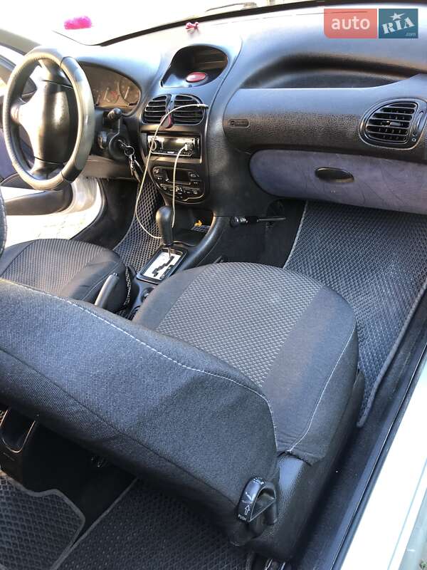 Хэтчбек Peugeot 206 2002 в Тернополе