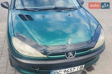 Хетчбек Peugeot 206 2002 в Долині