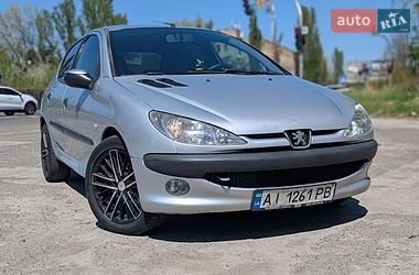 Хетчбек Peugeot 206 2008 в Києві