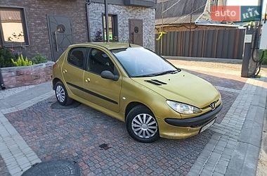 Седан Peugeot 206 2003 в Києві