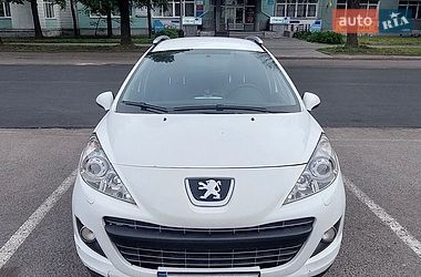 Універсал Peugeot 207 2011 в Рівному