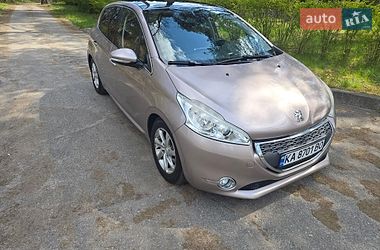 Хетчбек Peugeot 208 2013 в Києві