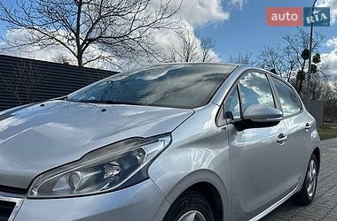 Хэтчбек Peugeot 208 2015 в Стрые