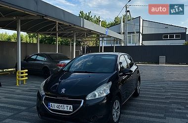 Хэтчбек Peugeot 208 2014 в Василькове