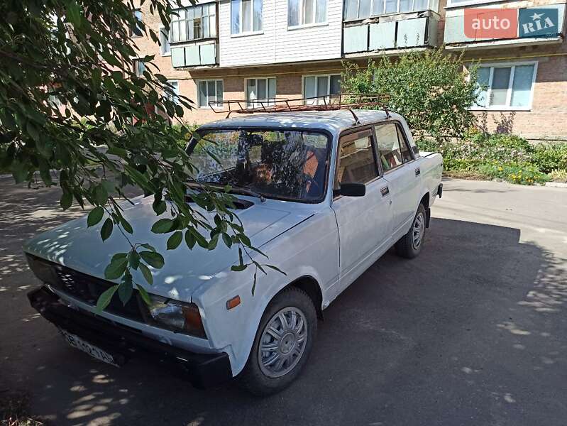 Седан ВАЗ / Lada 2105 1986 в Чернигове