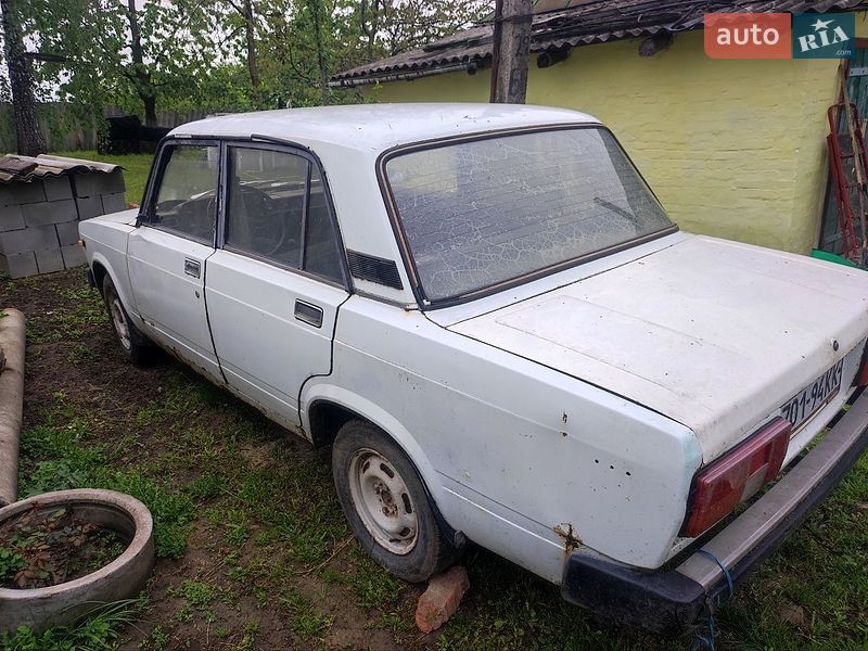 Седан ВАЗ / Lada 2105 1987 в Ставище