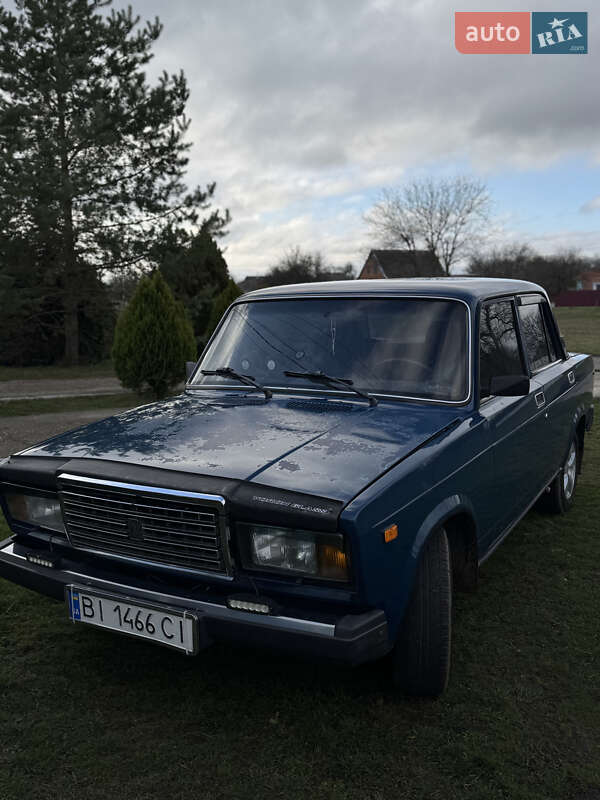 Седан ВАЗ / Lada 2107 2004 в Хоролі Седан ВАЗ / Lada 2107 2004 в Хоролі