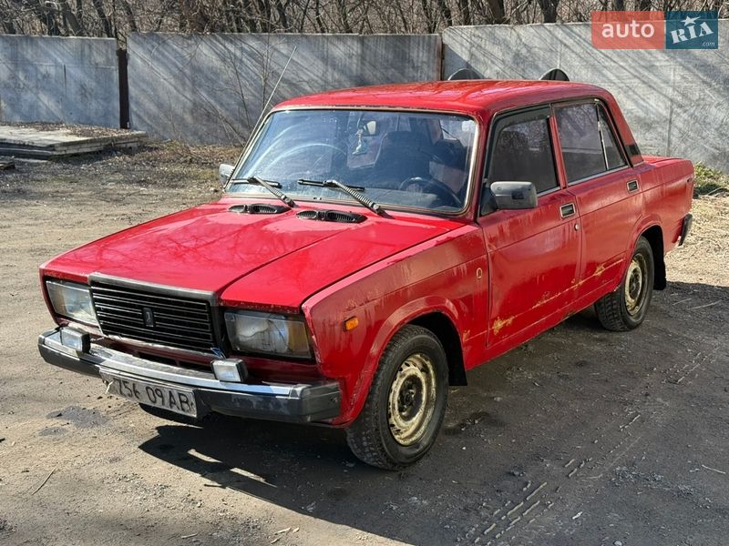 Седан ВАЗ / Lada 2107 1994 в Днепре