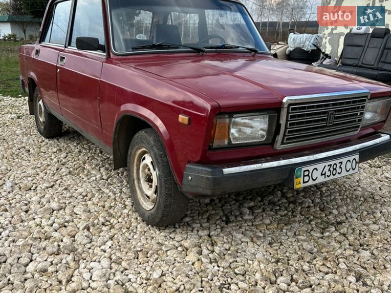 Седан ВАЗ / Lada 2107 1989 в Львове