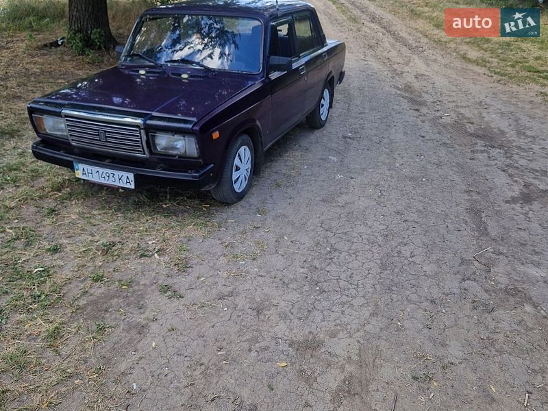 Седан ВАЗ / Lada 2107 2004 в Александровке (Краматорского района)