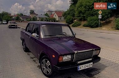 Седан ВАЗ / Lada 2107 2004 в Зборове