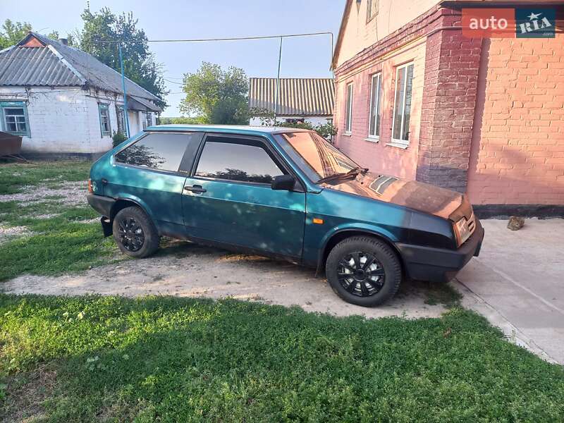 Хэтчбек ВАЗ / Lada 2108 2001 в Полтаве