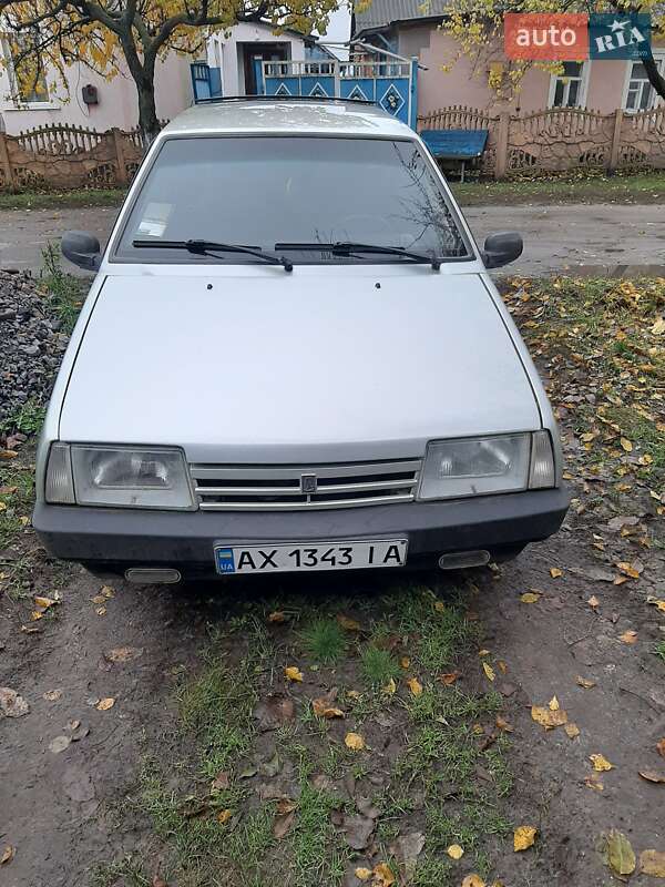 Хэтчбек ВАЗ / Lada 2109 1988 в Золочеве