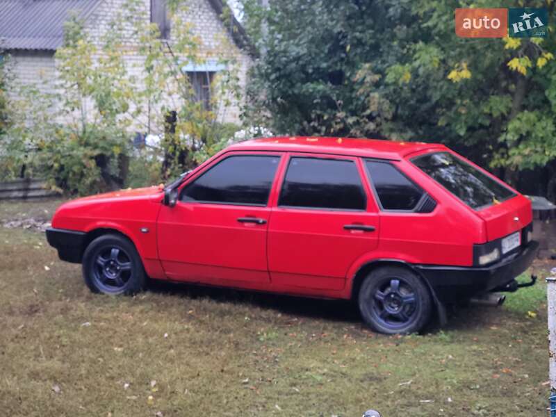 Хэтчбек ВАЗ / Lada 2109 1990 в Белой Церкви