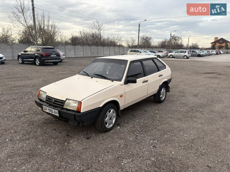 Хэтчбек ВАЗ / Lada 2109 1988 в Запорожье Хэтчбек ВАЗ / Lada 2109 1988 в Запорожье