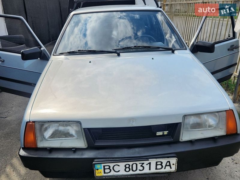 Хэтчбек ВАЗ / Lada 2109 2004 в Львове