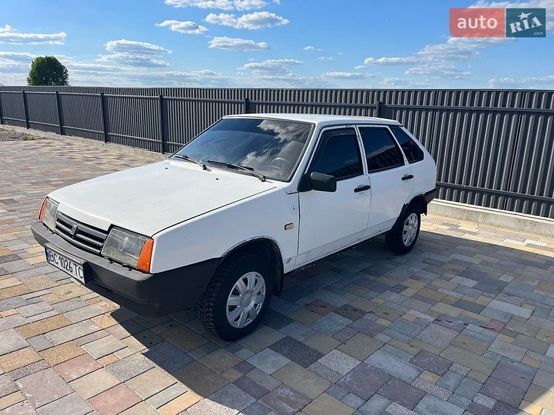 Хэтчбек ВАЗ / Lada 2109 1991 в Суховоле