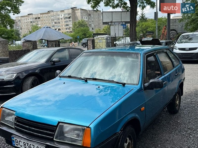 Хэтчбек ВАЗ / Lada 2109 2001 в Львове