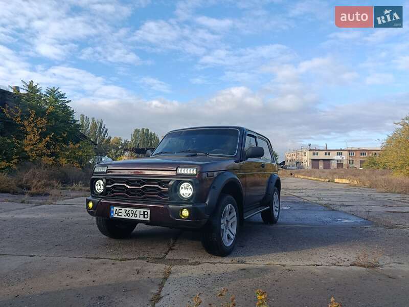Внедорожник / Кроссовер ВАЗ / Lada 21214 / 4x4 2005 в Никополе