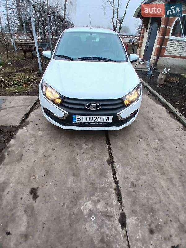 Седан ВАЗ / Lada 2190 Granta 2021 в Полтаве