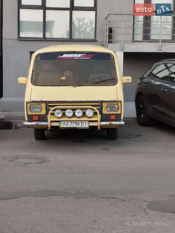 Микроавтобус РАФ 2203 1991 в Киеве Микроавтобус РАФ 2203 1991 в Киеве